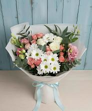 Букет цветов из:  Розы, Лизиантусы и Хризантемы в Осеченки