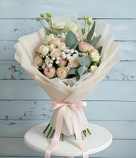 Букет цветов из:  Розы и Лизиантусы в Осеченки