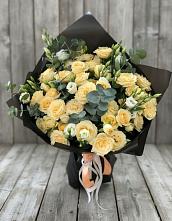 Букет цветов из:  Розы и Лизиантусы в Осеченки