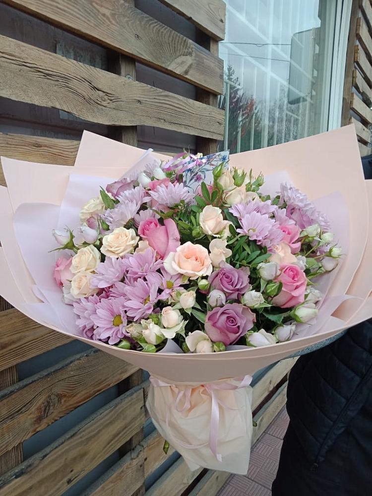 Букет цветов из: Розы и Хризантемы в Осеченки