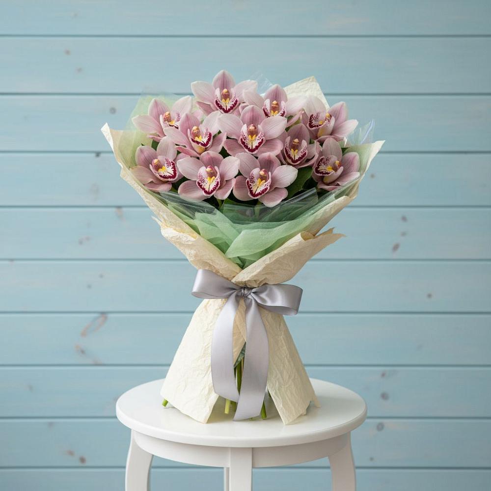 Букет цветов из: Орхидеи и Розы в Осеченки