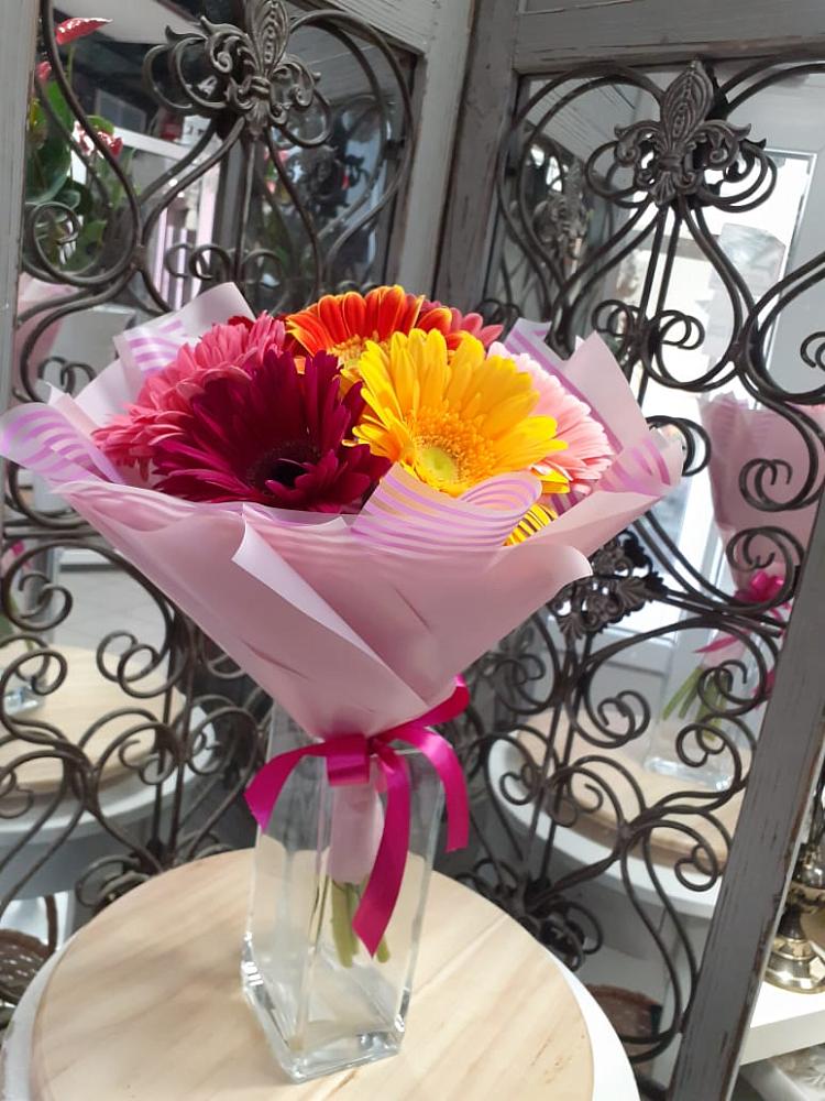 Букет цветов из: Герберы в Осеченки