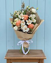 Букет цветов из:  Альстромерии, Лизиантусы, Розы и Хризантемы #REPLACE_PRED# Осеченки