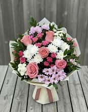Букет цветов из:  Альстромерии, Гвоздики, Розы и Хризантемы в Осеченки