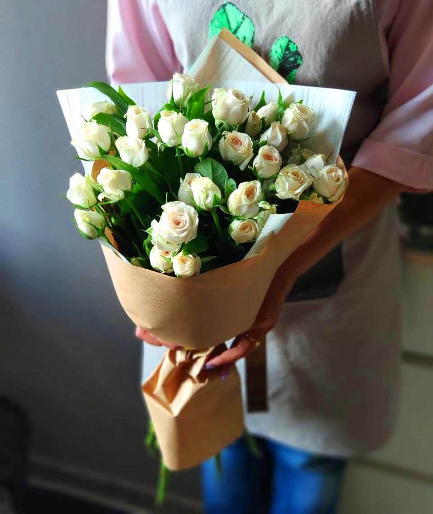 Букет цветов из: Розы в Осеченки