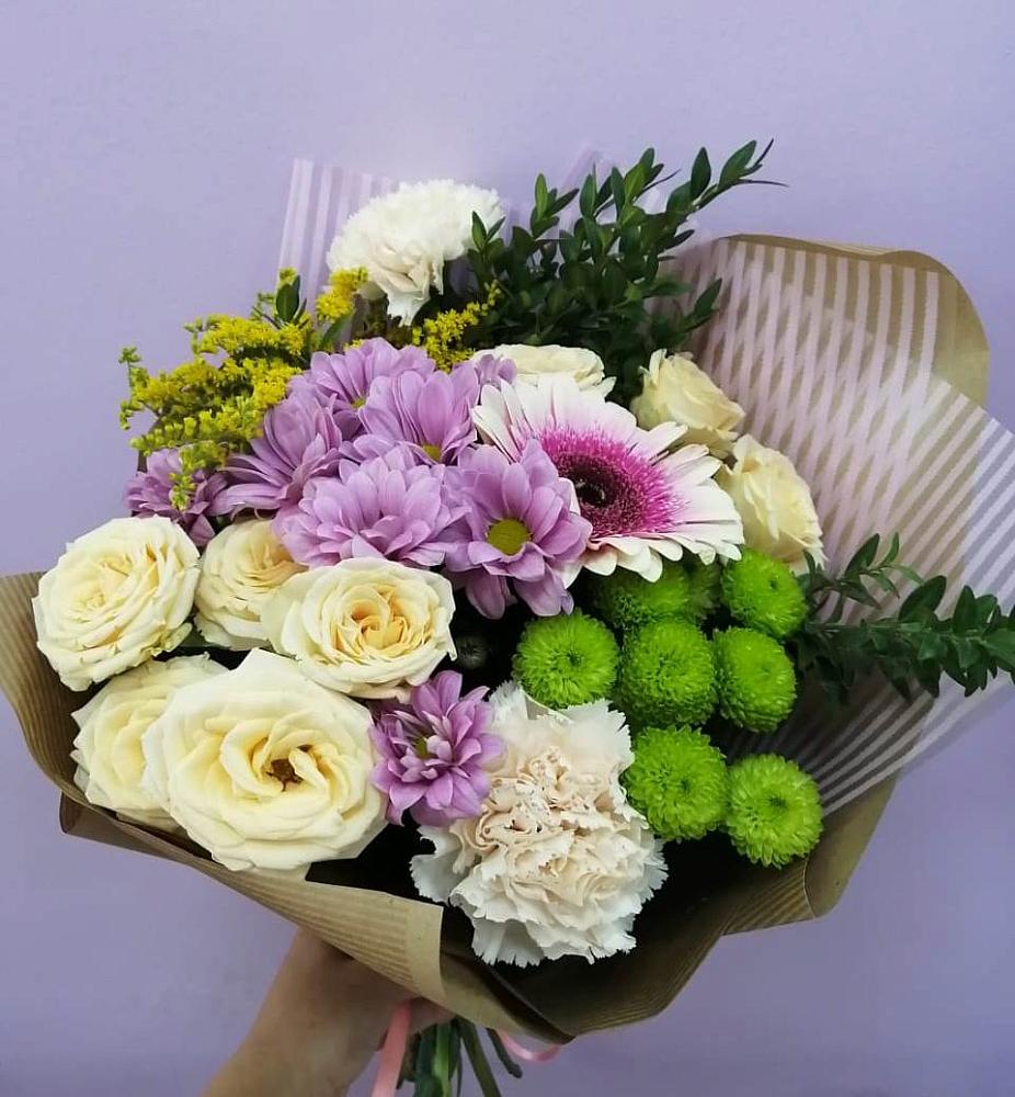 Букет цветов из: Хризантемы, Розы, Гвоздики и Герберы в Осеченки