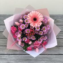 Букет цветов из:  Розы, Герберы и Хризантемы в Осеченки