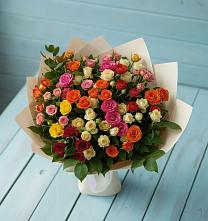 Букет Микс из разноцветных кустовых роз в Осеченки